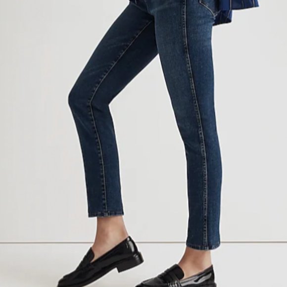 Madewell Dark Wash Jeans - Picture 2 of 4